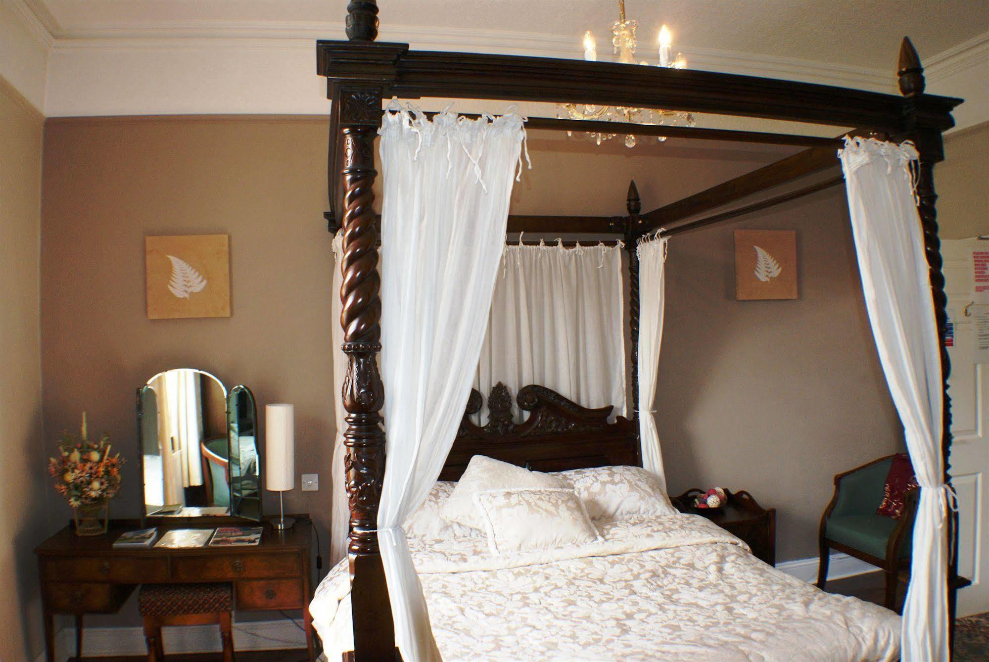 The Bank House Hotel Uttoxeter Eksteriør bilde